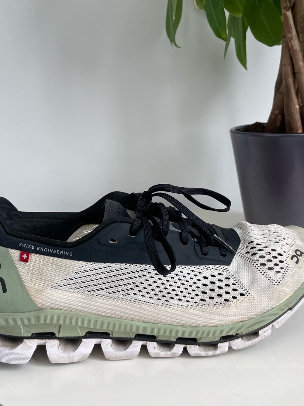 Women Size 8.5 On Running Cloudboom White Black Shoes